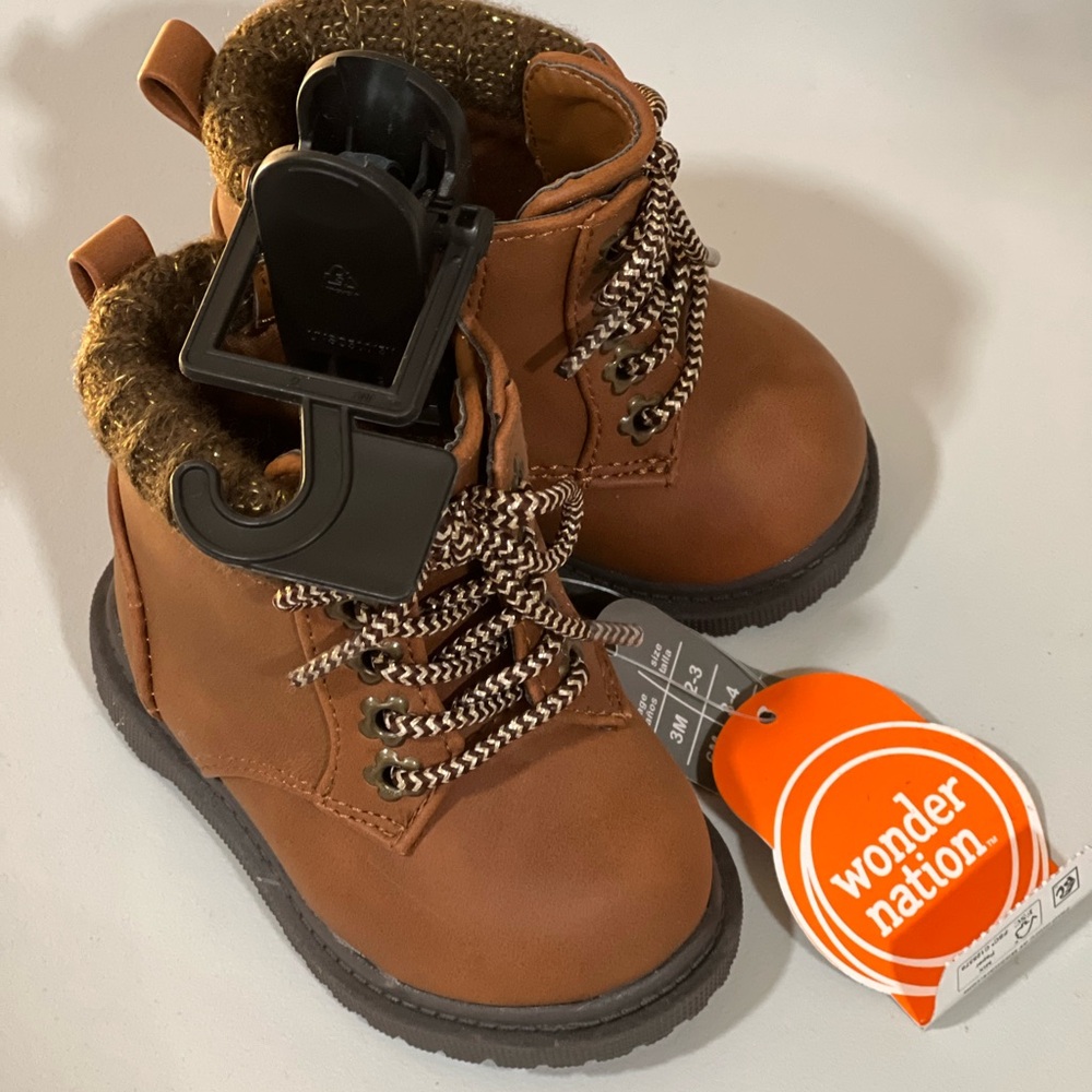 🐤3/$22 Baby Girl's Brown Faux Leather Sparkle Sweater Boots Size 2 Zip Up